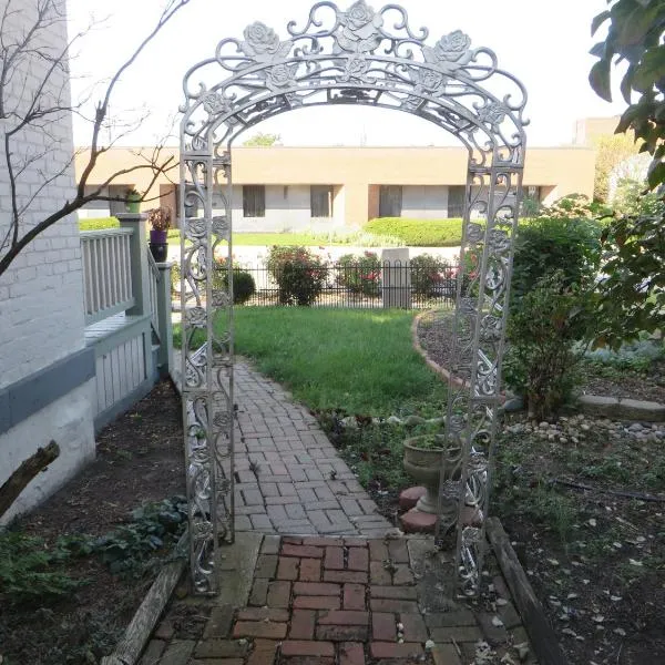 Historic Sion Bass Guest House，位于韦恩堡的酒店