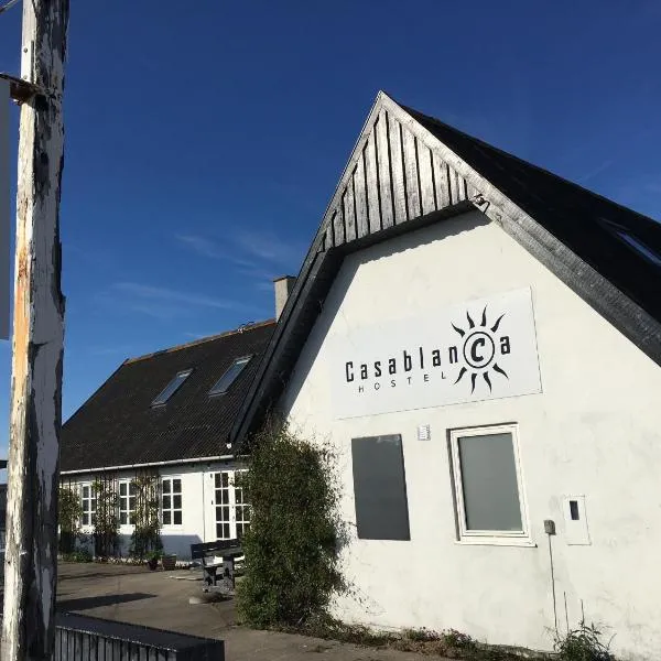 Casablanca Hostel, hyggelig overnatning，位于Anholt的酒店