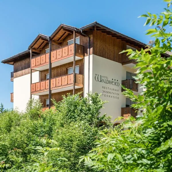 Naturhotel Waldheim，位于Montesover的酒店