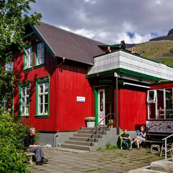 Hafaldan HI hostel, old hospital building，位于Mjóifjörður的酒店