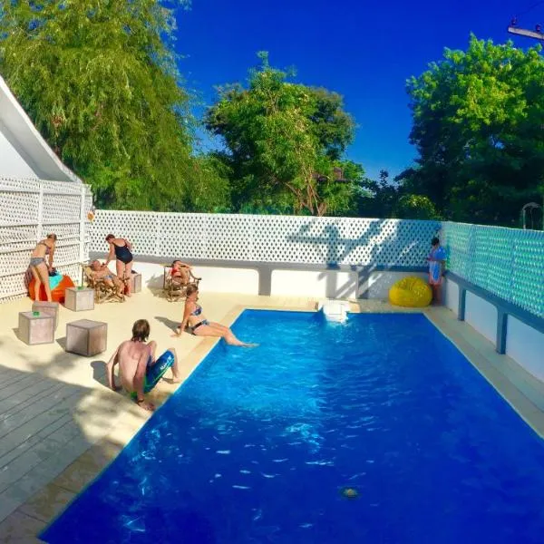 奥斯特洛贝洛蒲甘泳池度假屋，位于Myene的酒店