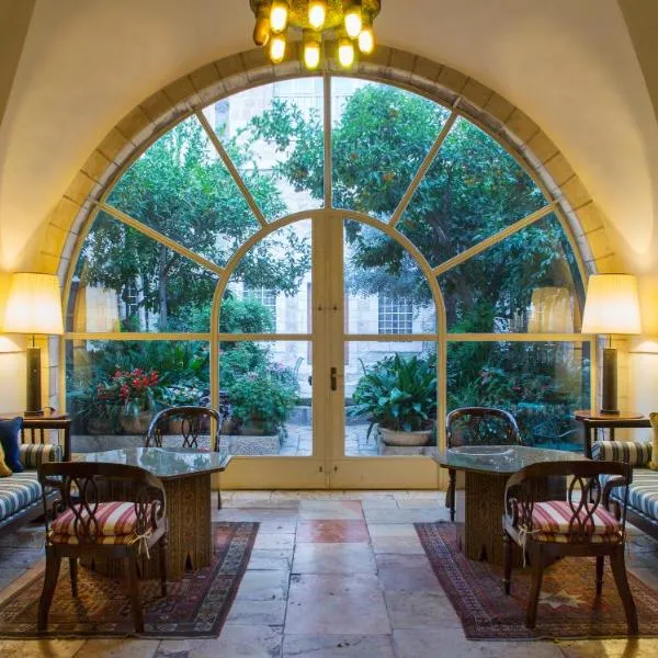 The American Colony Hotel - Small Luxury Hotels of the World，位于耶路撒冷的酒店