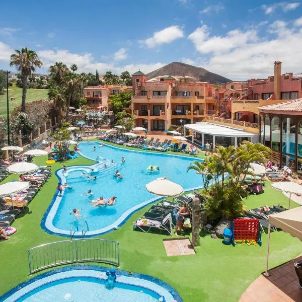 Villa Mandi Golf Resort，位于Guargacho的酒店