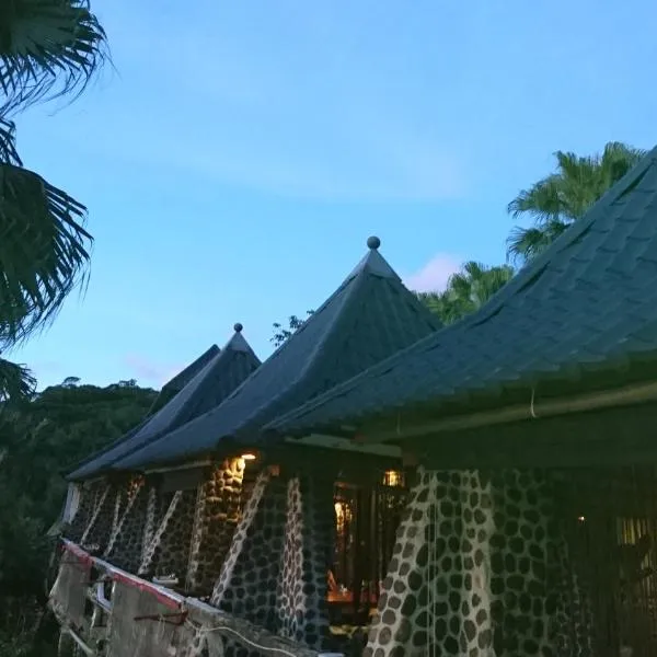 隐峇里山庄，位于Sanmin的酒店