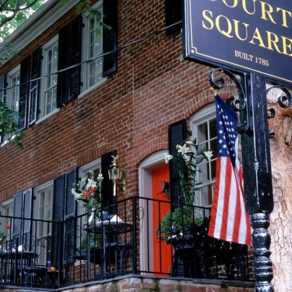 Inn at Court Square，位于夏洛茨维尔的酒店