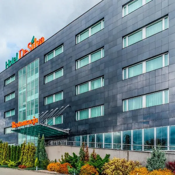 华沙皮亚塞奇诺施尔瓦酒店，位于皮瑟兹诺的酒店