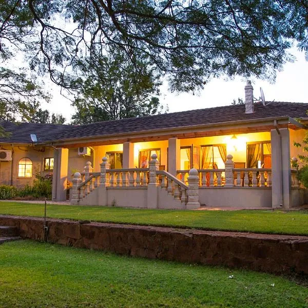 Bush Lovers Lodge，位于Atoom的酒店