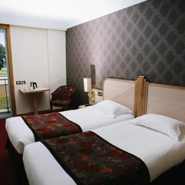 雷莱杜罗伊酒店，位于阿夫朗什的酒店