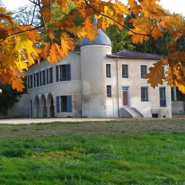 Lodge Hôtel de Sommedieue Verdun，位于Watronville的酒店