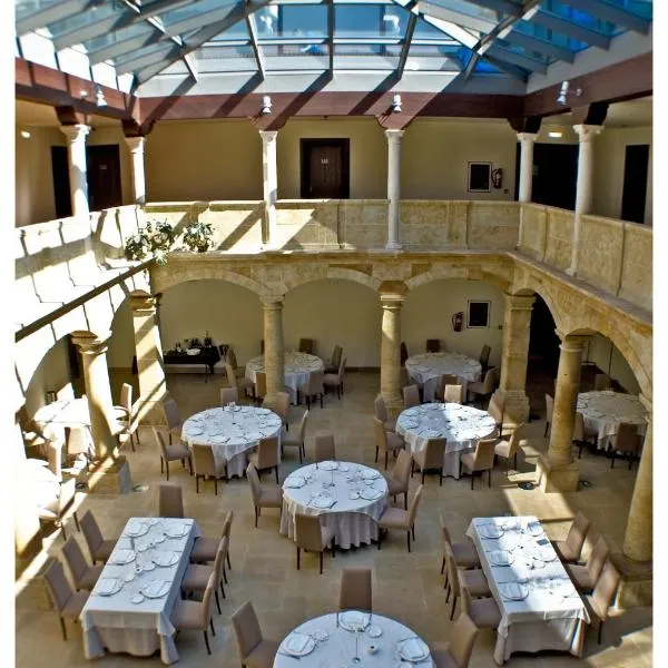 帕拉西奥梅拉斯酒店，位于波拉-德阿良德的酒店
