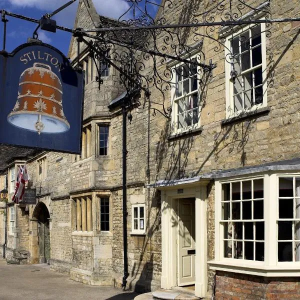 The Bell Inn, Stilton, Cambridgeshire，位于Orton Waterville的酒店