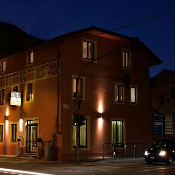 Hotel Fortyfive，位于Torrazza Piemonte的酒店