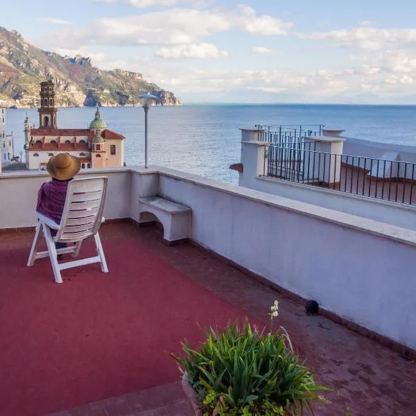 Casa Almagio - Atrani Amalfi coast - terrace & seaview，位于阿特拉尼的酒店
