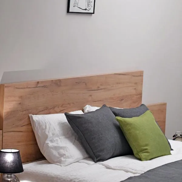 VATUS Apartmanház Vác，位于瓦茨的酒店