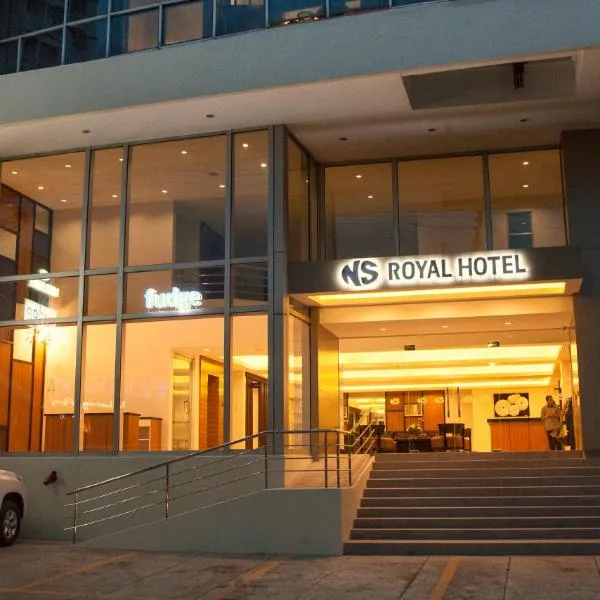 NS Royal Hotel，位于Candulawan的酒店