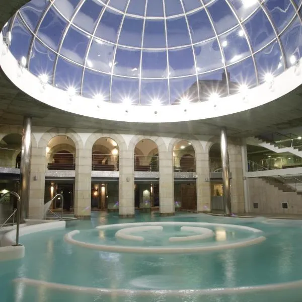 孟达利兹浴场酒店，位于Pías的酒店