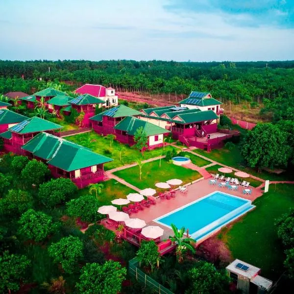 Ratanakiri Paradise Hotel & Restaurant，位于Phumĭ Anlóng Svay的酒店