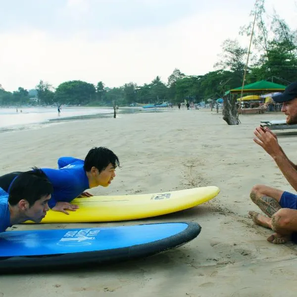 Surasa Beach Resort，位于韦利格默的酒店