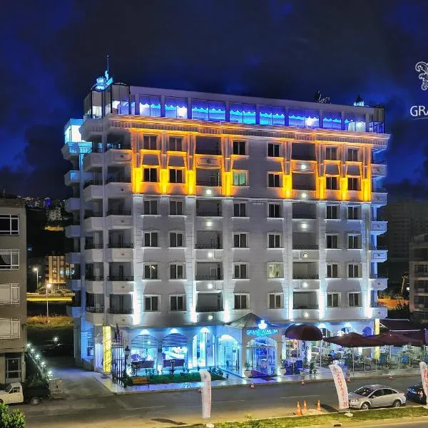 格兰德艾塔坤酒店，位于Çavuş的酒店
