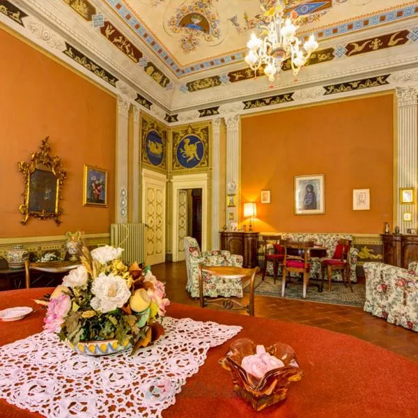 Residenza Storica Palazzo Ricciarelli，位于卡索莱德尔萨的酒店