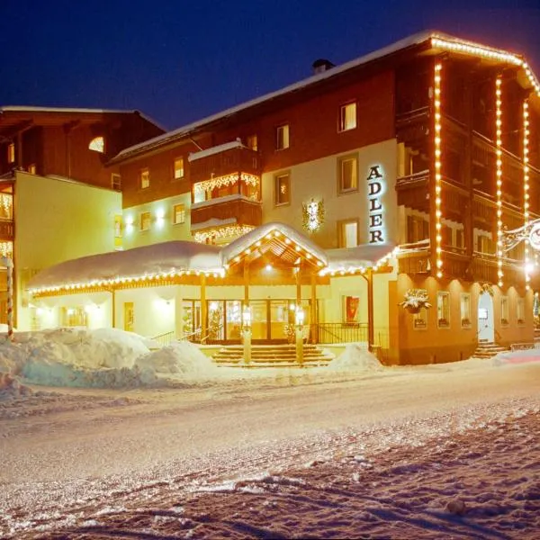 Hotel Gasthof Adler，位于查贡斯的酒店