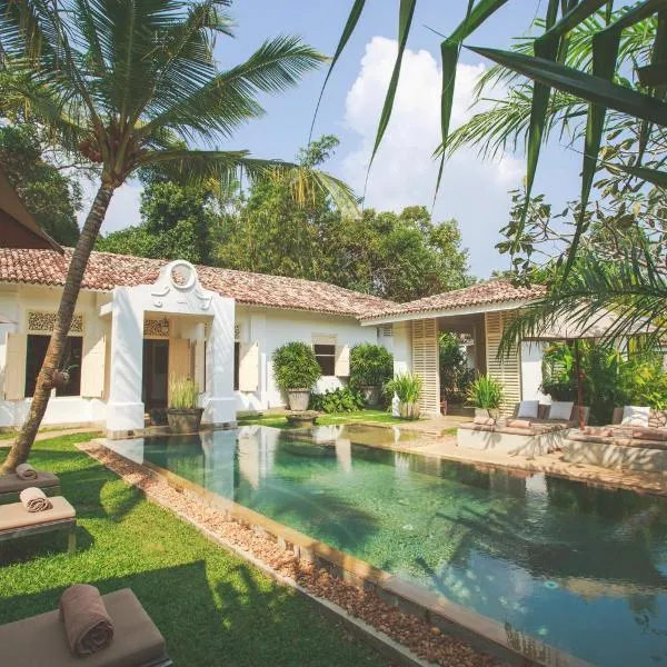 Karmel Villa Thalduwa Island - Five Bedroom Luxury Villa with Private Pool，位于Imaduwa的酒店