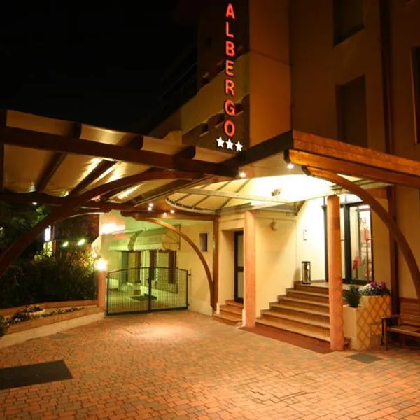蒙泰雷亚莱酒店，位于Corva的酒店
