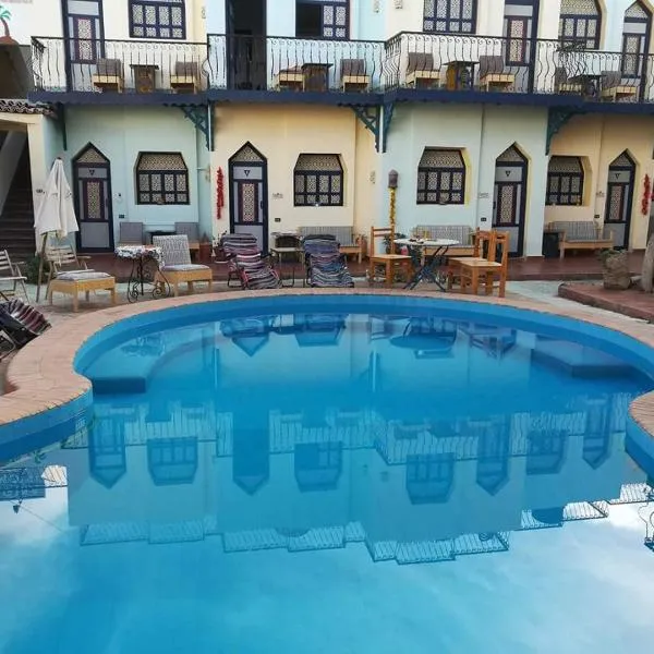 Monica Hotel，位于达哈布的酒店