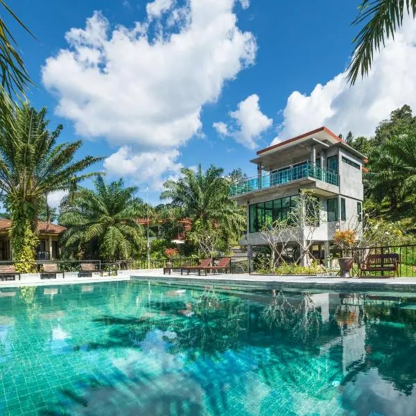 甲米绿山泳池别墅，位于班农塔勒的酒店