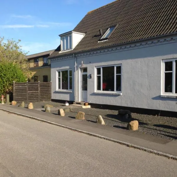 Klarskov Bed & Breakfast，位于Næs的酒店