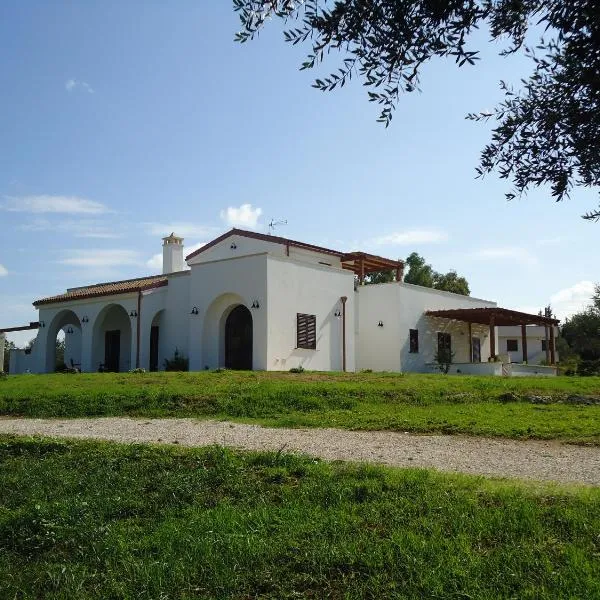 Villa Elia - Tenuta Le Scerze - Salento Homes，位于博尔加涅的酒店