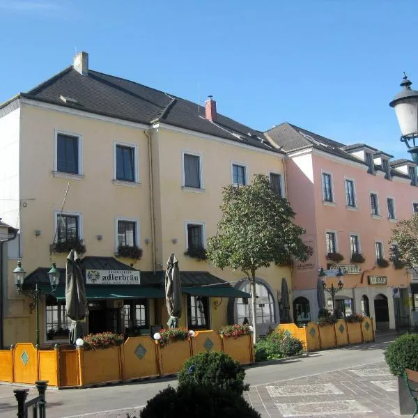 Zum schwarzen Adler，位于Zöfing的酒店