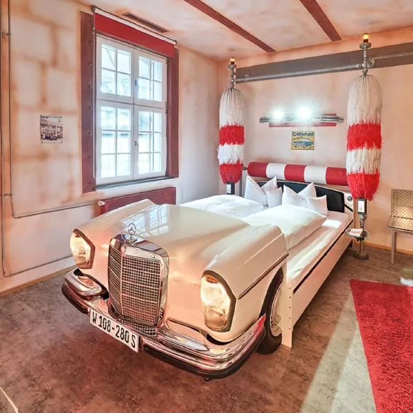 经典摩托世界地区斯图加特V8酒店，位于霍尔茨格尔林根的酒店