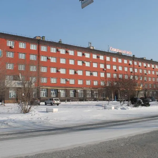 Semey Hotel，位于Zheleznodorozhnyy的酒店