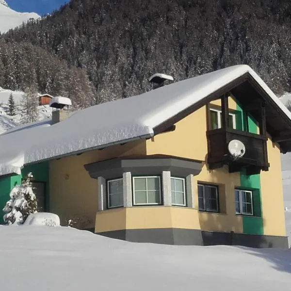 Chalet Rustikal，位于东蒂罗尔地区马特赖的酒店