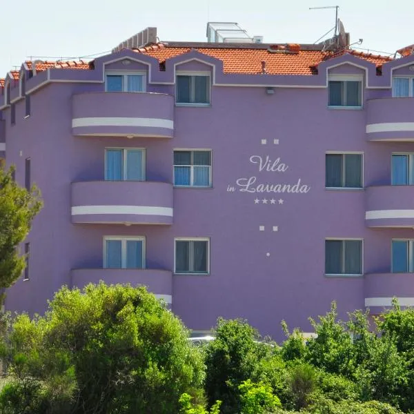 维拉熏衣草公寓，位于法扎纳的酒店