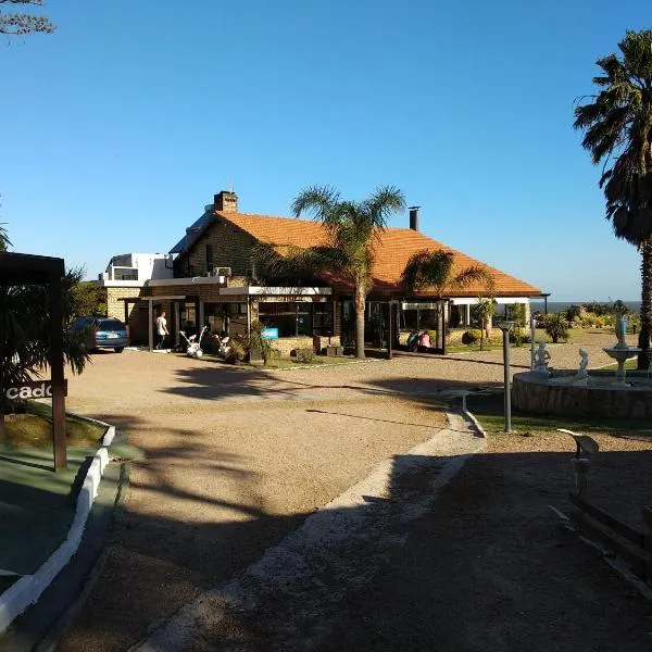 埃尔戴苏布瑞米恩托俱乐部度假村，位于Piedras de Afilar的酒店