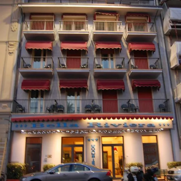 Hotel Bella Riviera Lungomare，位于Capezzano Pianore,的酒店