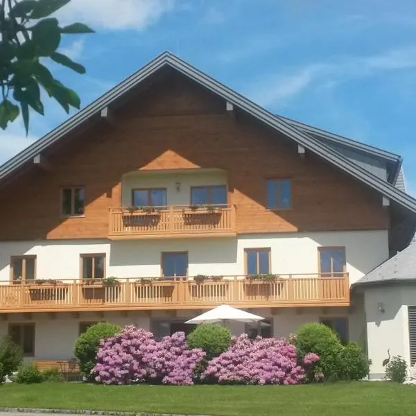 Pension Kreuzinger, 5310 Tiefgraben，位于蒙德塞的酒店