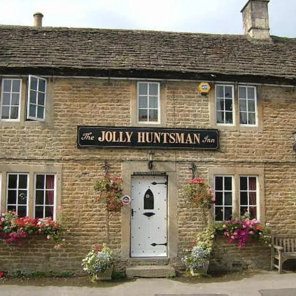 The Jolly Huntsman，位于Great Somerford的酒店