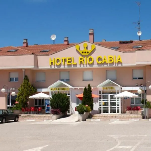 卡维亚里奥酒店，位于Cabia的酒店
