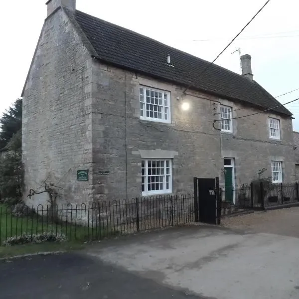 Peartree Farm，位于Hemington的酒店