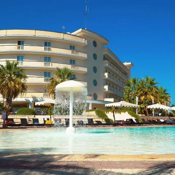德伊卡瓦里埃里大酒店，位于Campomarino的酒店