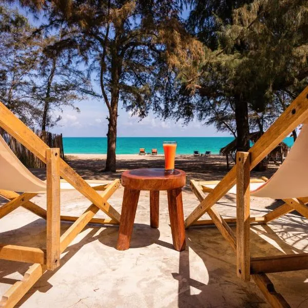 玛穆萨海滩度假村餐厅住宿加早餐旅馆，位于班怀扬的酒店