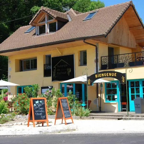 奥伯格波尔图特住宿加早餐旅馆，位于Saint-Pierre-de-Curtille的酒店