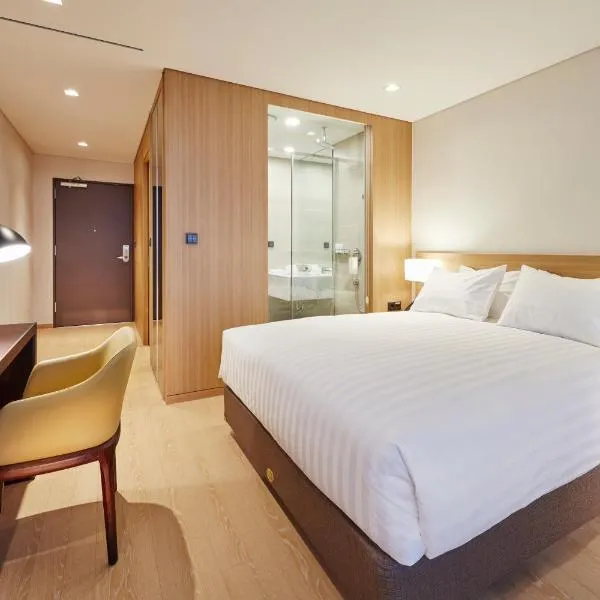 Skybay Hotel Gyeongpo，位于江陵市的酒店