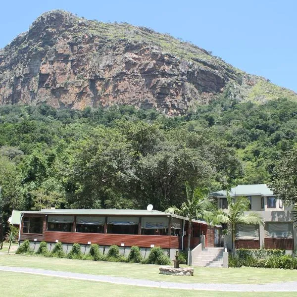 Port St Johns River Lodge，位于Umngazana的酒店