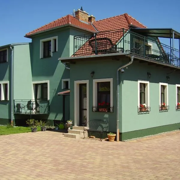 Penzion Večerka，位于雷德尼斯的酒店