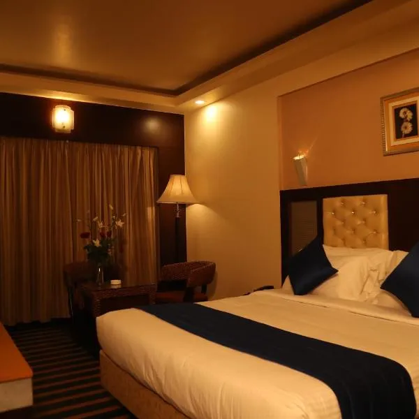 Hotel Dr Rajkumar International，位于班加罗尔的酒店