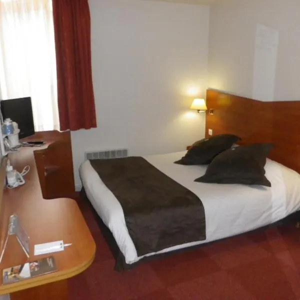 尚蒂伊基里亚德酒店，位于吕扎什的酒店